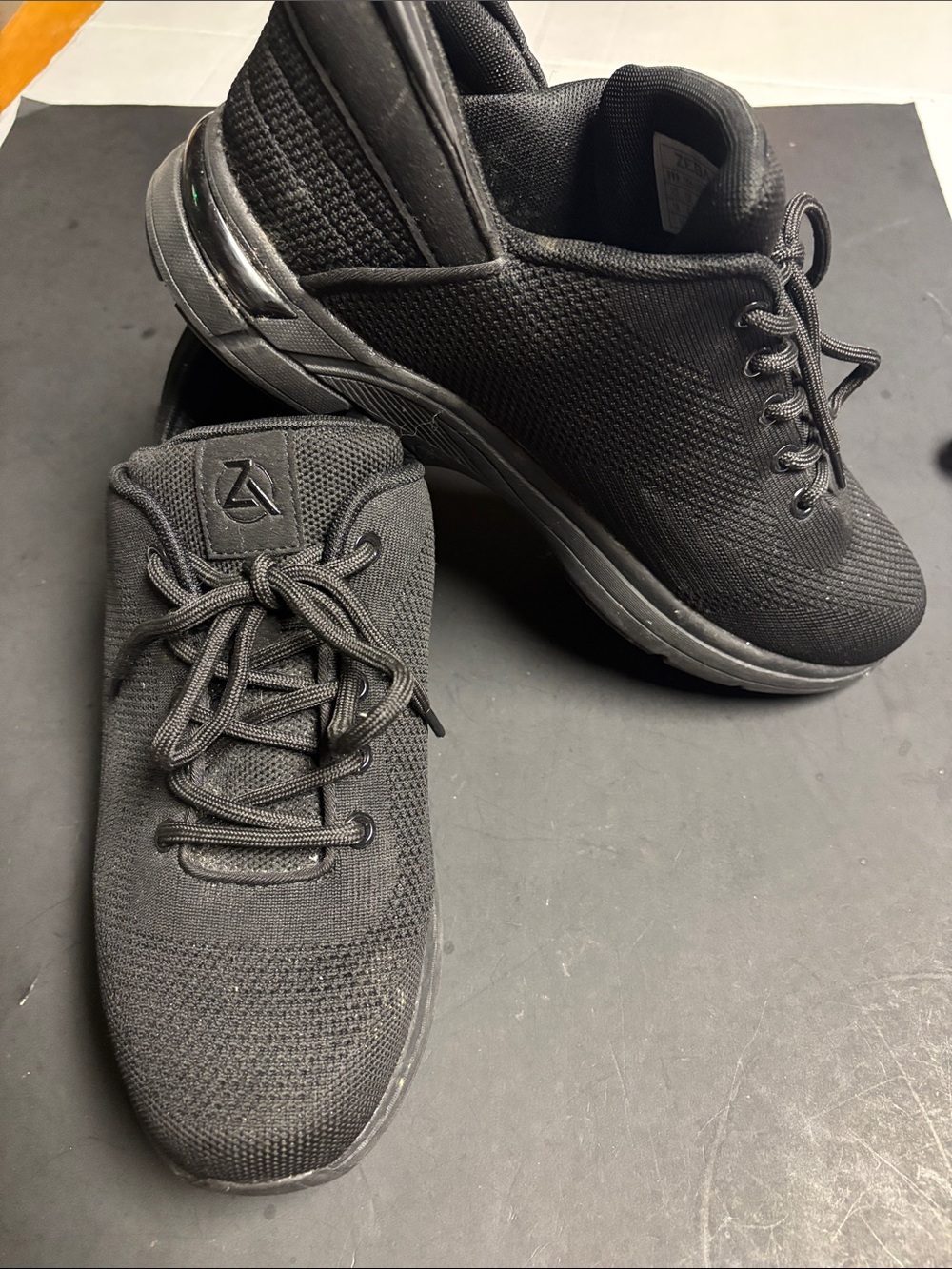 Men’s Black Knit Lace-Up Sneakers with Slip-Resistant Sole